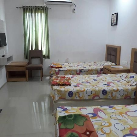 בהוי Stay Guru Usha Residency מראה חיצוני תמונה